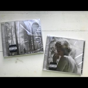 Taylor Swift folklore album (deluxe and original)